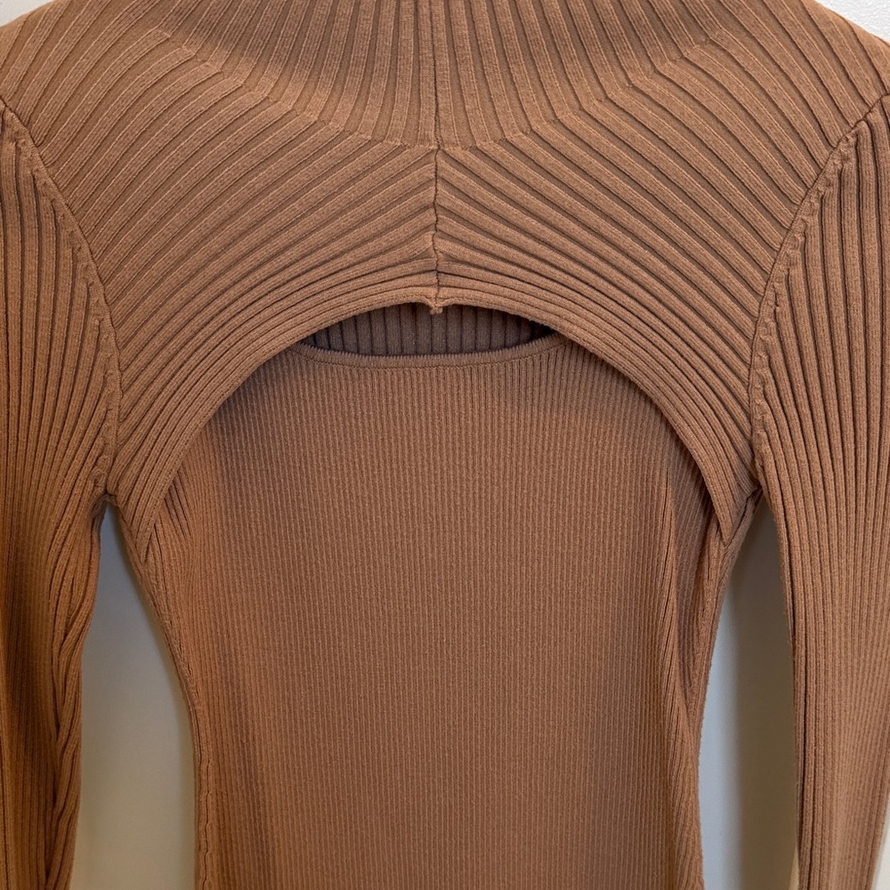 Promesa Tan Ribbed Cut-Out Top - Picture 3 of 3